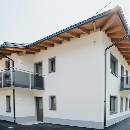 Apartmenthaus Strasswirt De Luxe Tropolach Exterior photo
